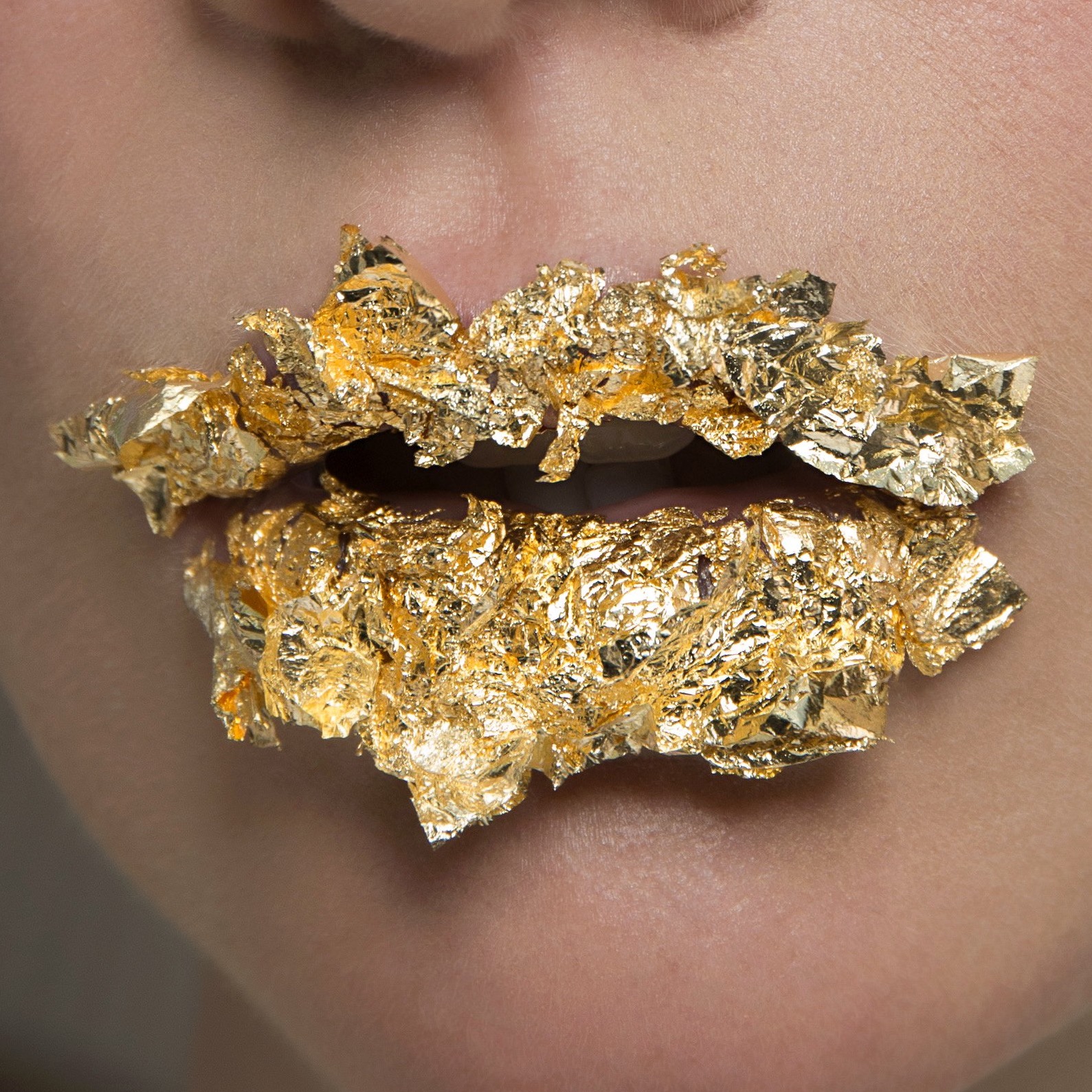 Pomadka pokryta 24-karatowym złotem!