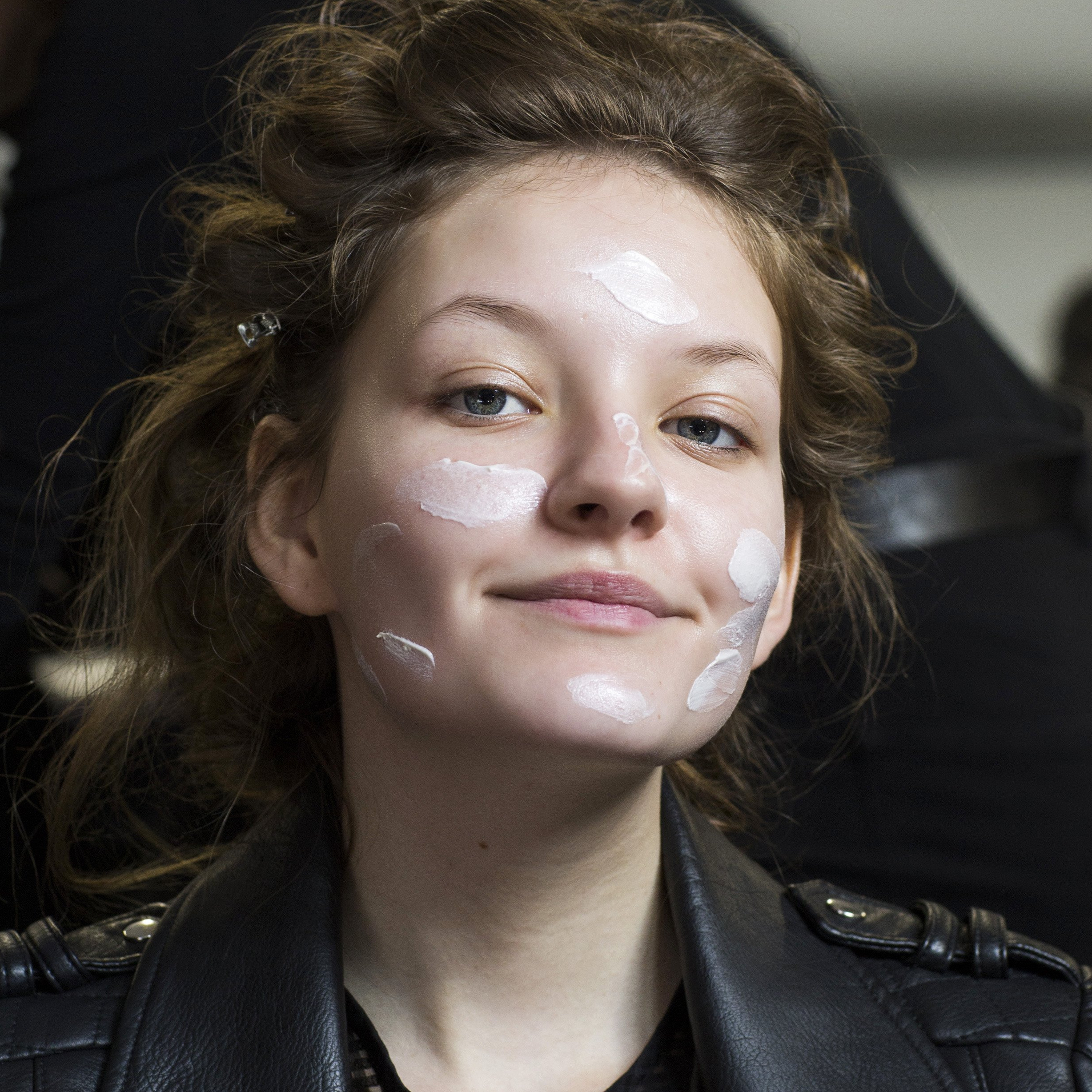 Pielęgnacyjne pogotowie dla przesuszonej skóry i włosów po lecie