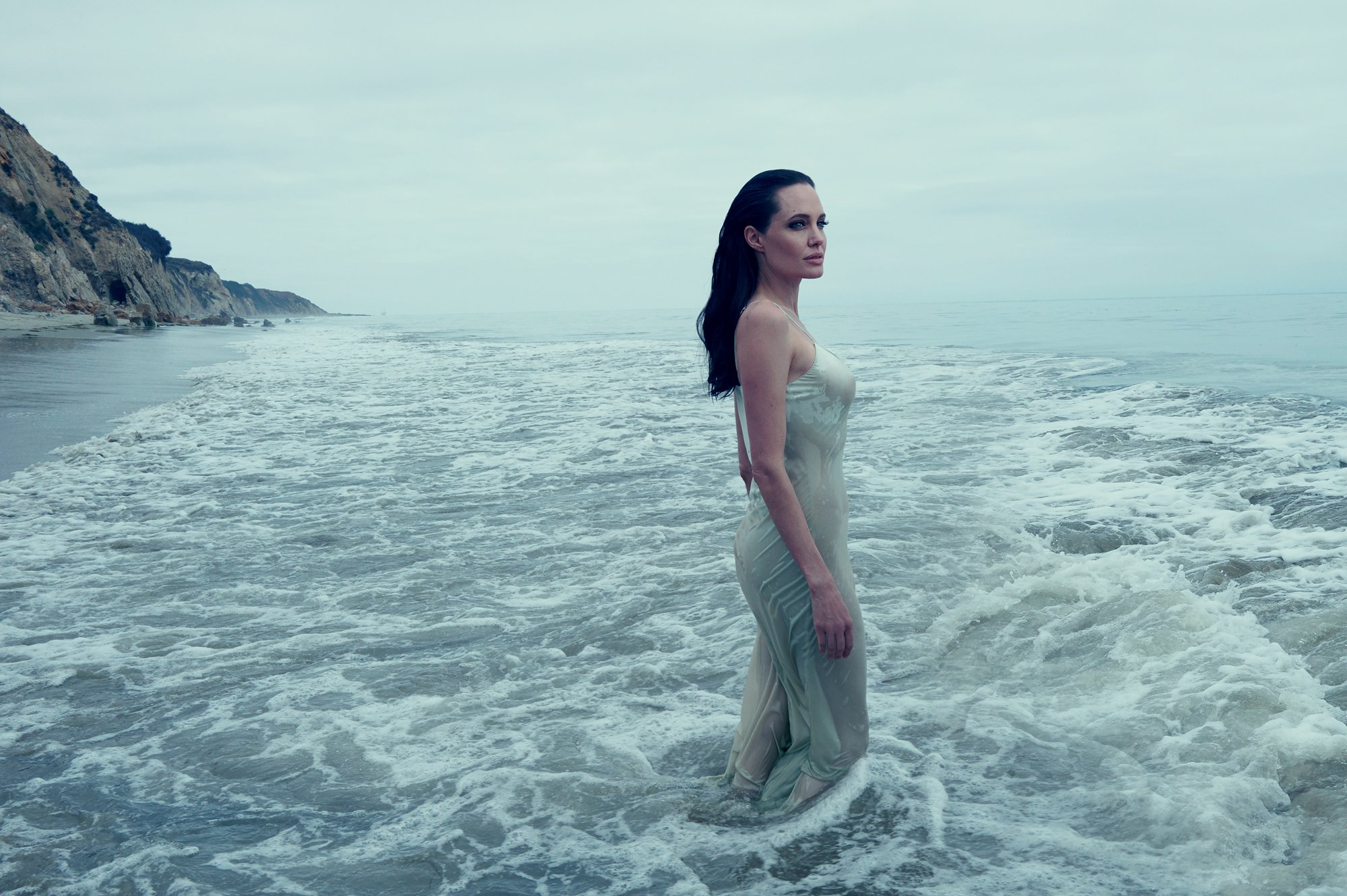 Angelina Jolie Pitt na okładce amerykańskiego „Vogue’a”
