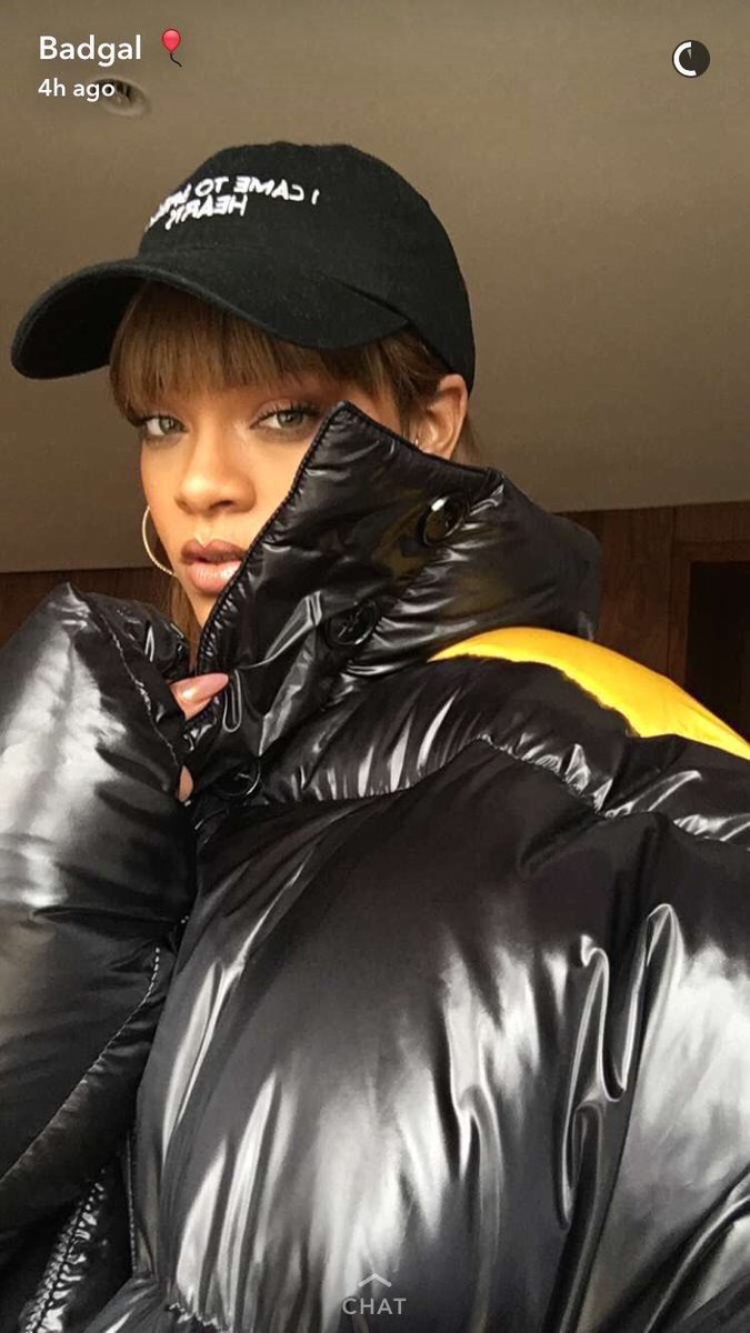 Hot or not: Rihanna w puchowej kurtce od Rafa Simonsa