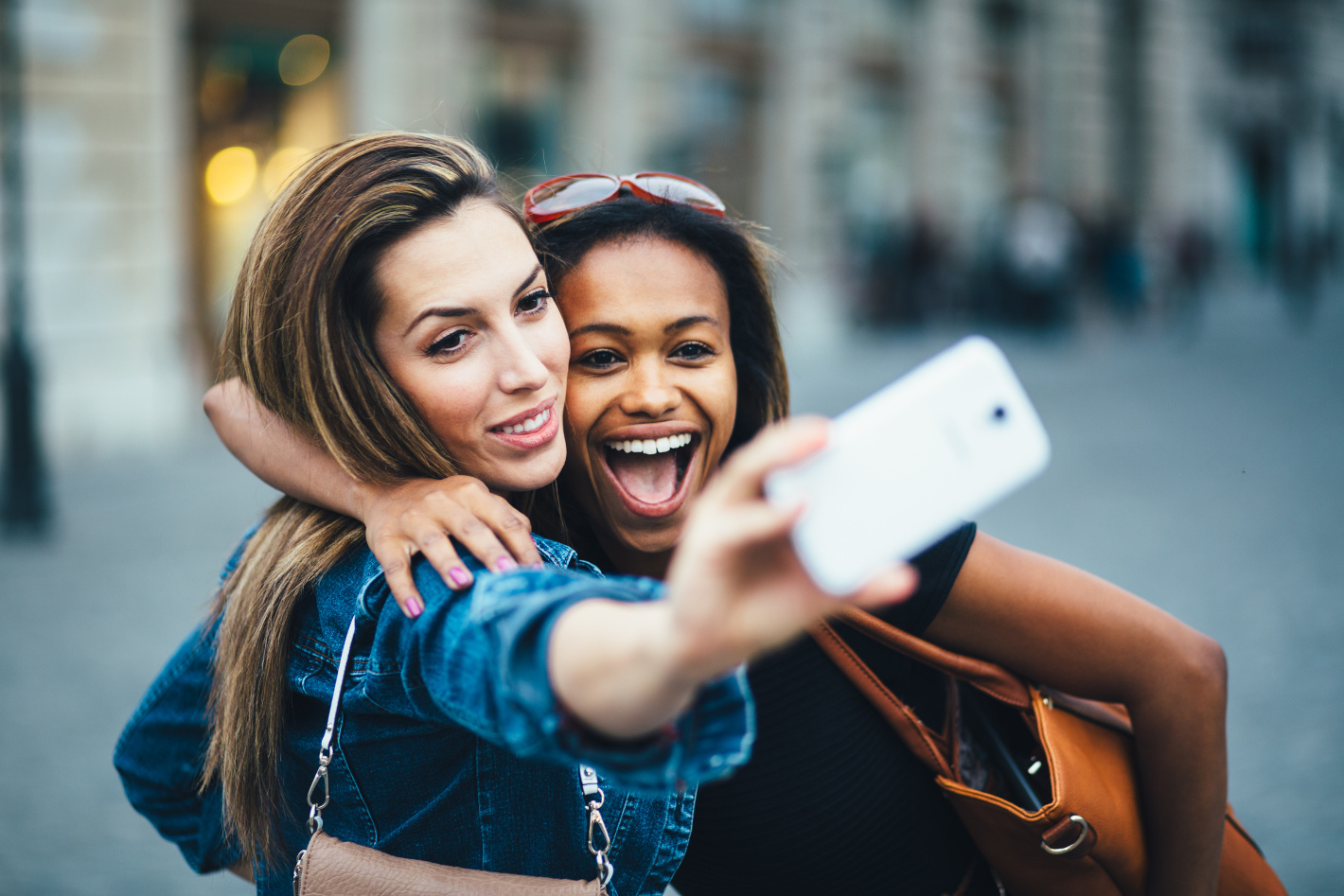Przednia kamera w telefonie wcale nie została wymyślona do selfie