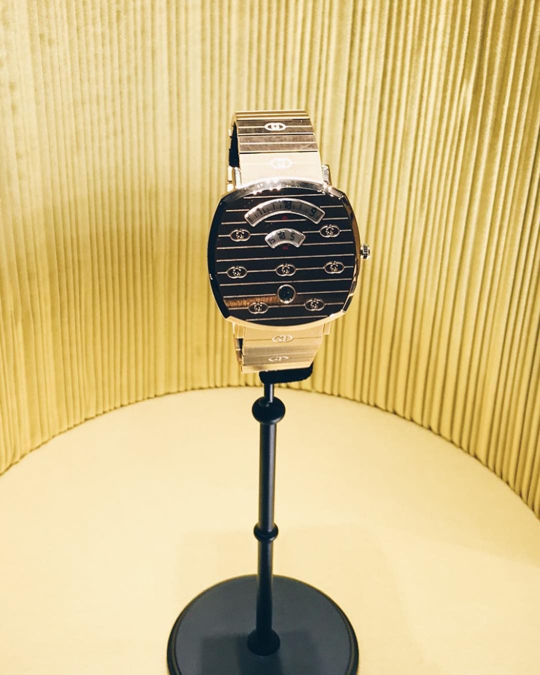 Gucci zaprezentował nową linię zegarków – Gucci Grip