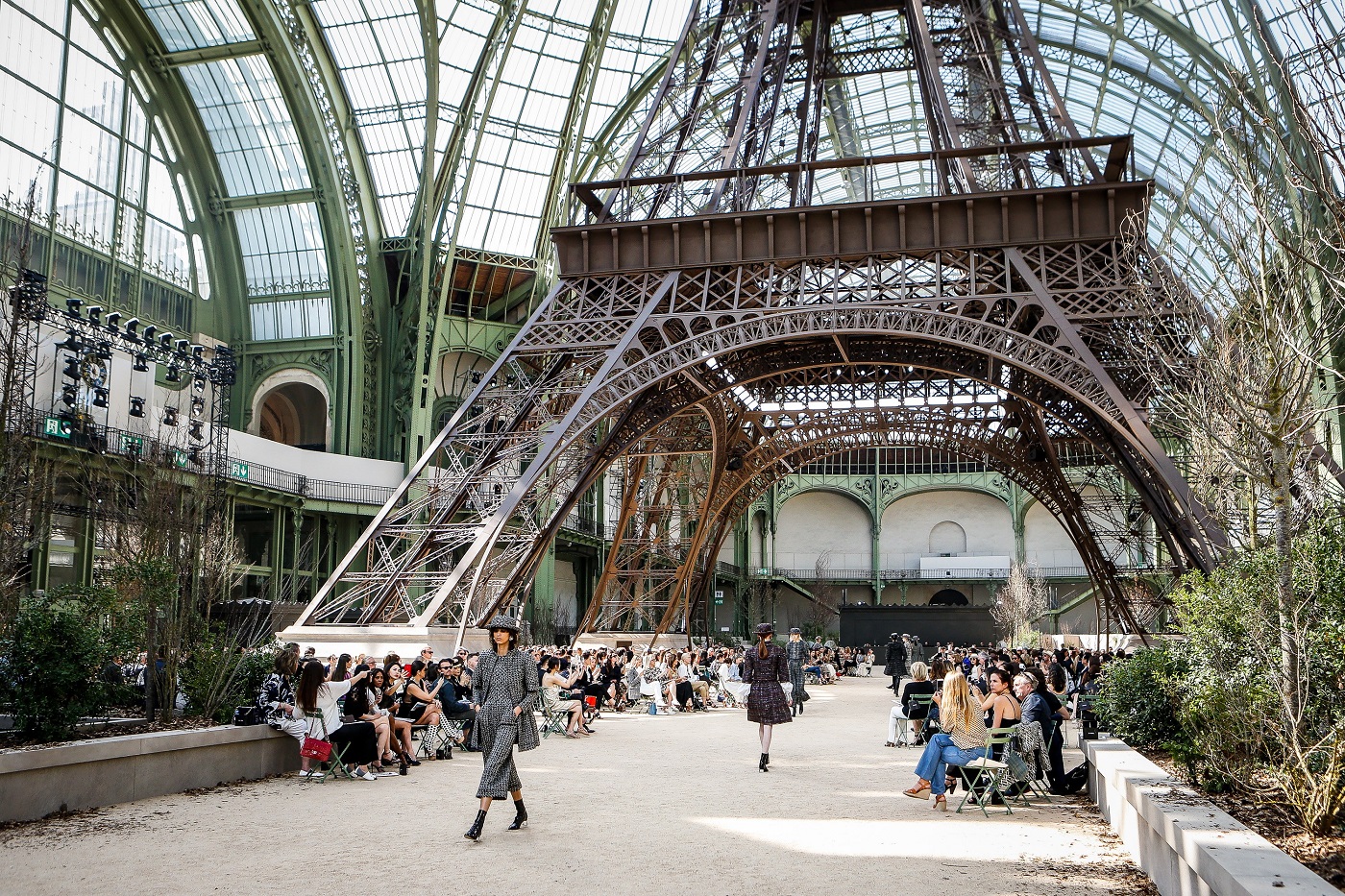 Paryski klimat w kolekcji Chanel haute couture jesień 2017