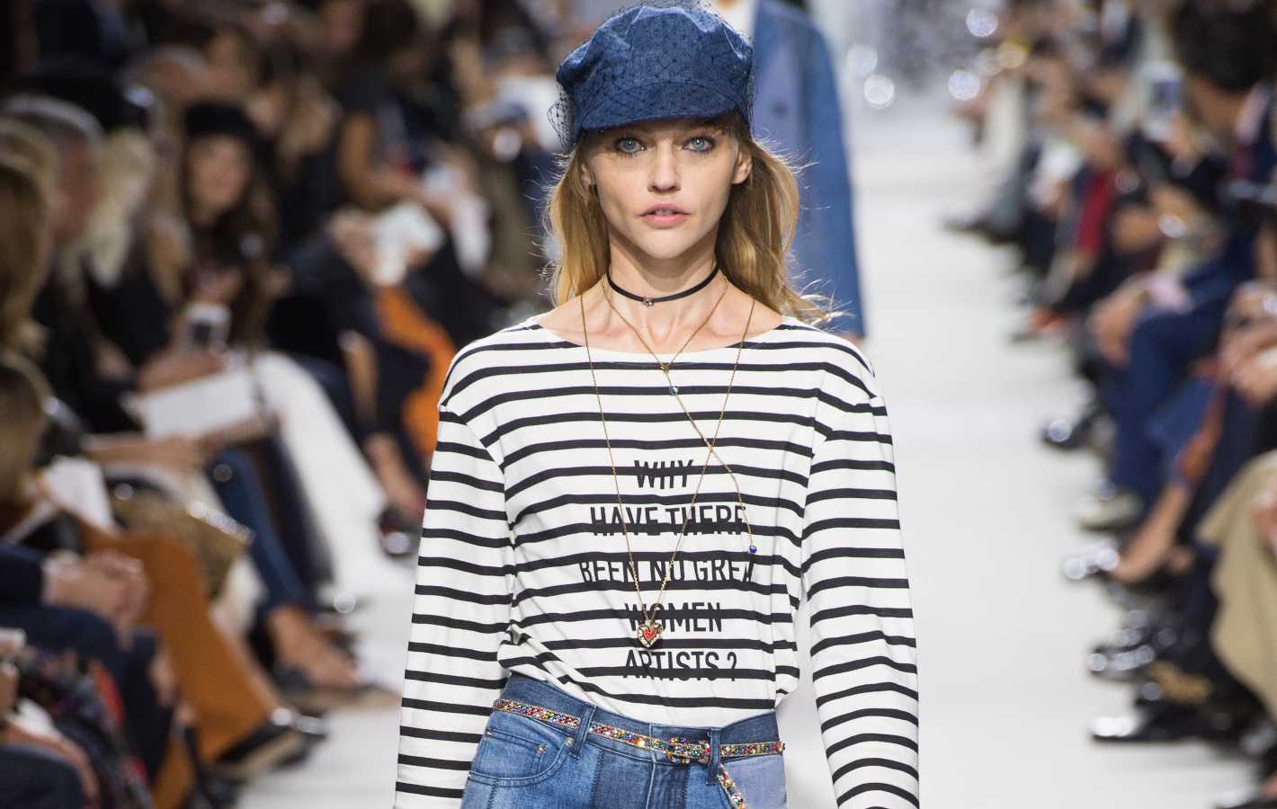 Dior prezentuje nową feministyczną koszulkę. Powtórzy sukces pierwszej?