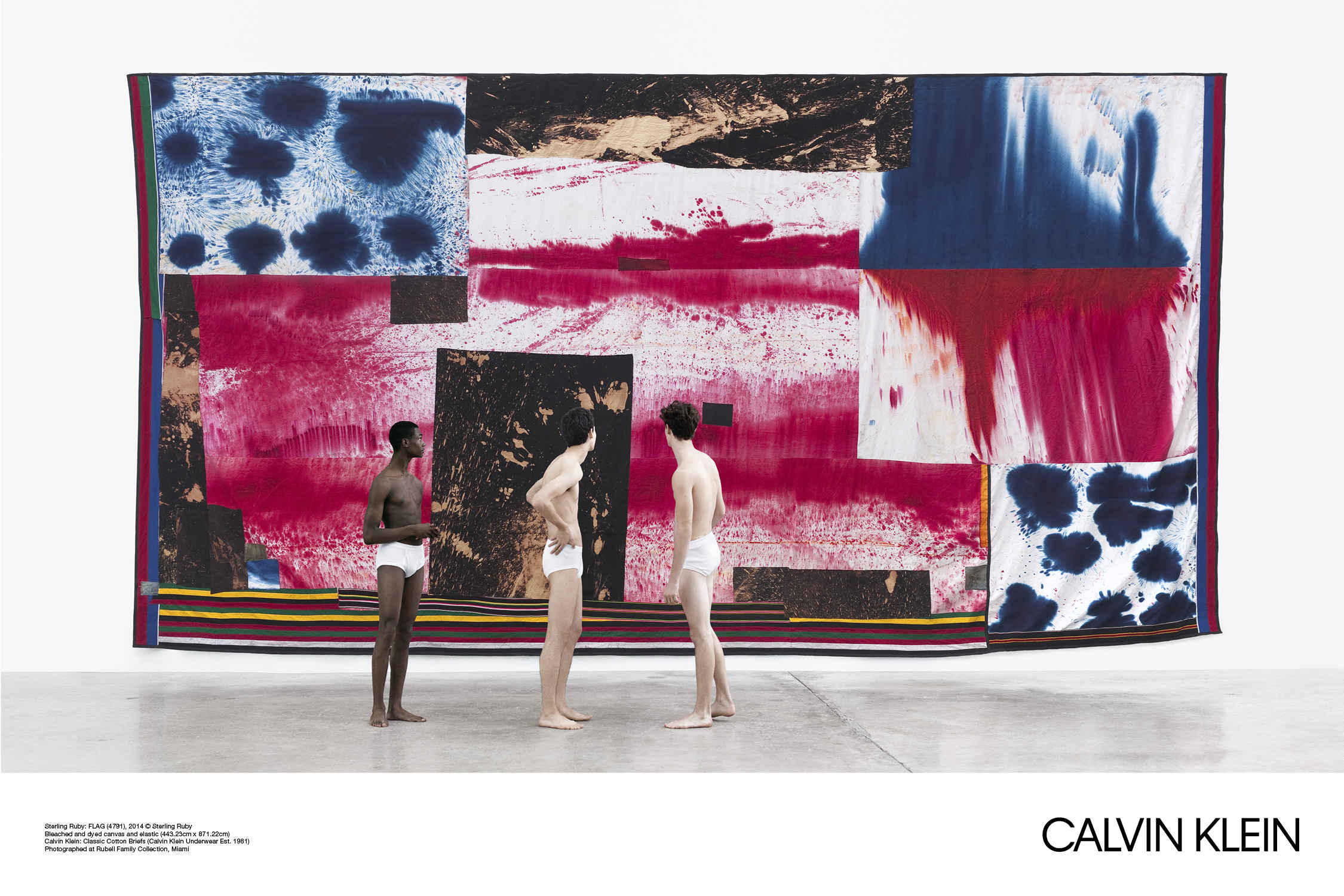 Tak wygląda wizja Rafa Simonsa w Calvin Klein – zobacz najnowszą kampanię marki!