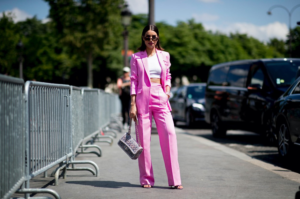 Za nami Paryski Tydzień Mody haute couture. Jakie looki królowały na ulicach?