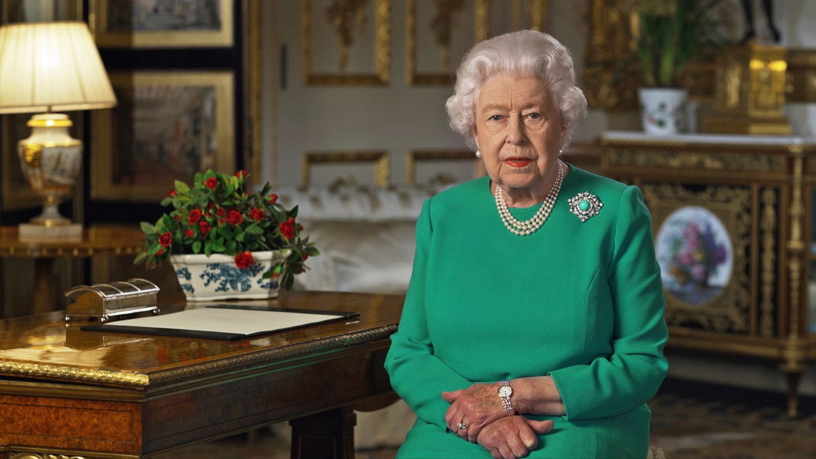 Elżbieta II wygłosiła orędzie do narodu brytyjskiego. „Kraj to przetrwa”.