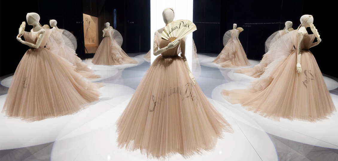 Wystawa „Christian Dior: Designer of Dreams” znalazła się w internecie! Teraz można ją obejrzeć online w domu