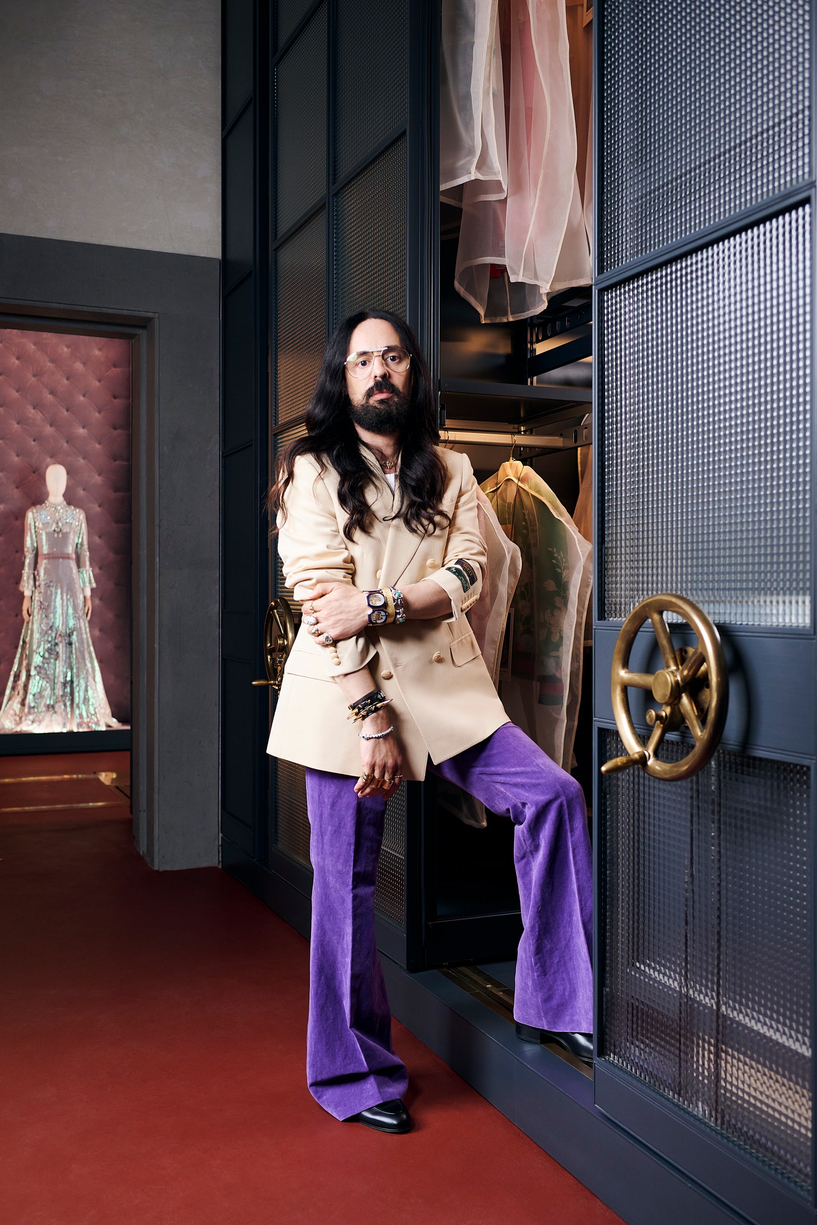 Gucci otwiera archiwum florenckiego pałacu: galeria torebek, kufry, apaszki i legendarne sukienki