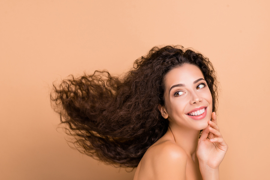 Naturalny szampon do włosów – poznaj siłę roślin