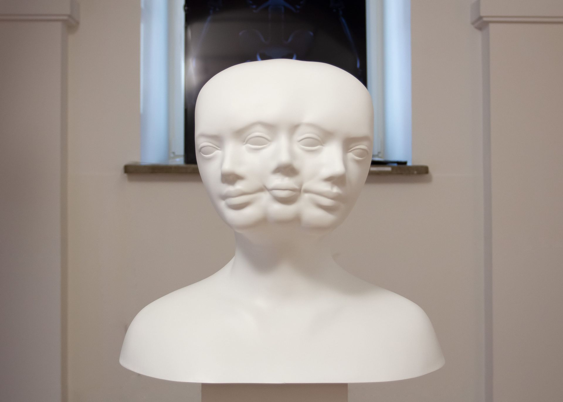 Multimedialna wystawa prac studentów ASP w Warszawie, które powstały w ramach zajęć Pracowni Rzeźby