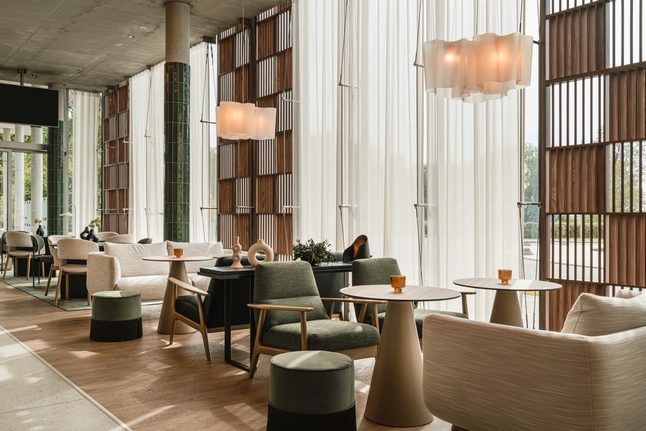 Szkło, światło i natura. O projekcie hotelu Mercure Tallinn i twórczym zaufaniu