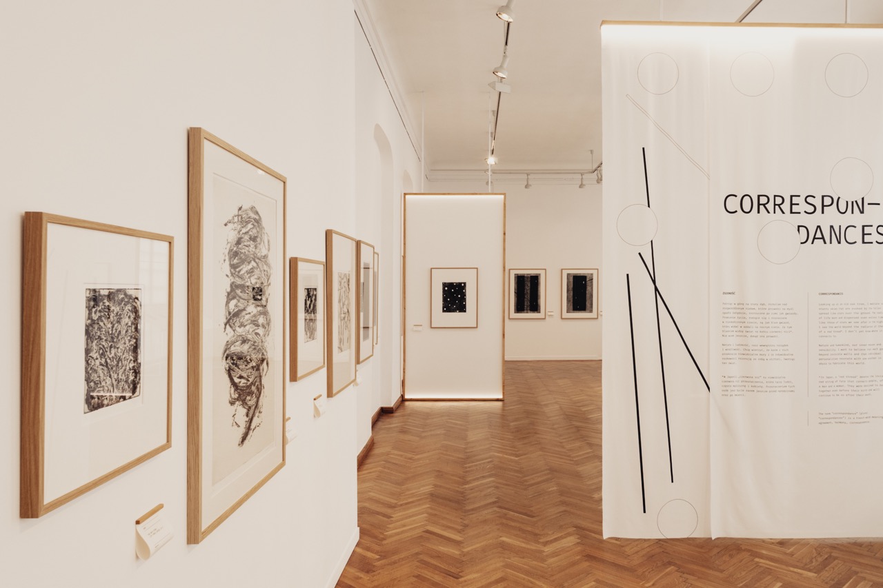 Subtelność, szacunek, kontemplacja. Aranżacja wystawy „Masaaki Ohya. Tajemnice natury” autorstwa Doroty Terleckiej (Biuro Kreacja) w Muzeum Narodowym w Gdańsku