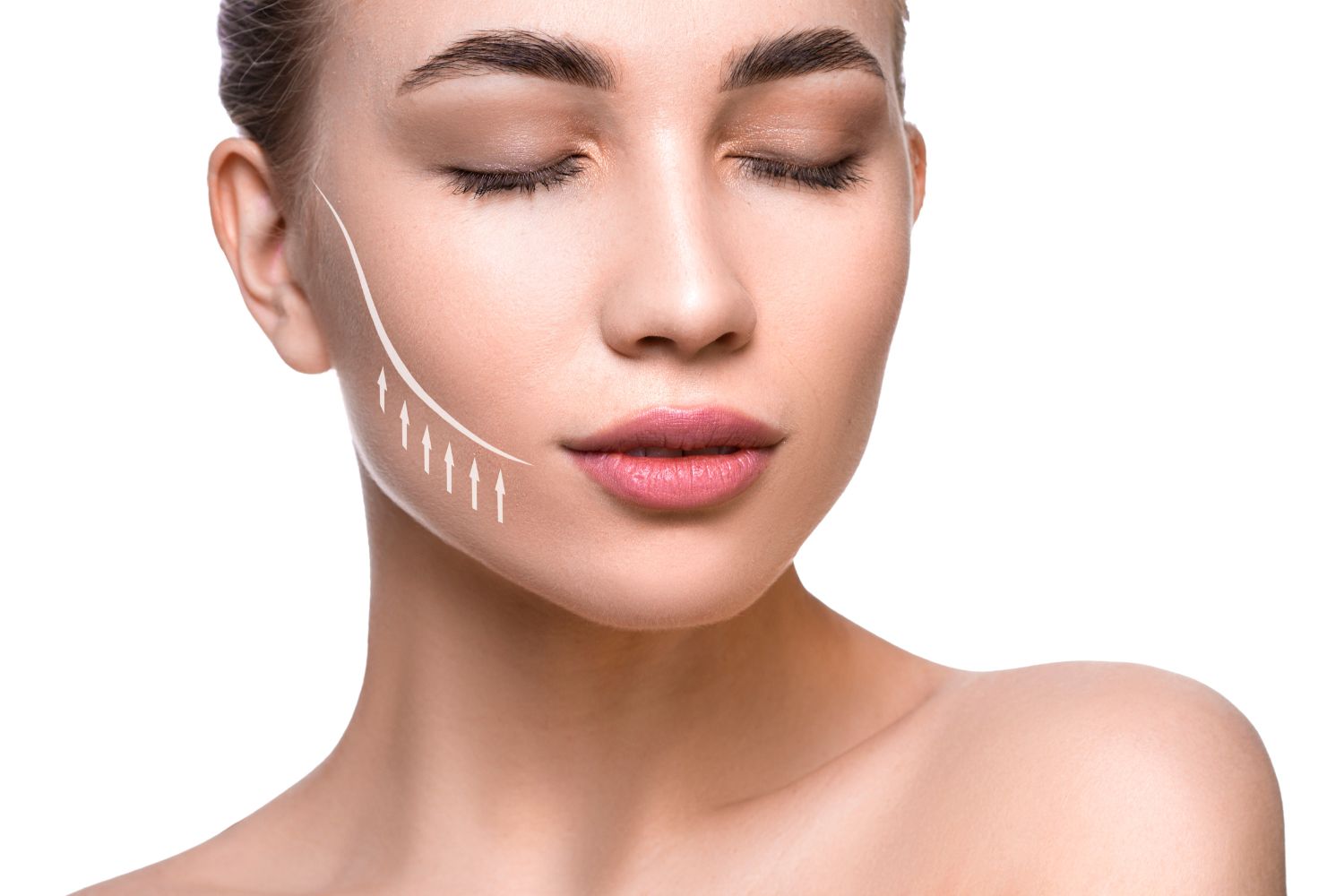 Lifting twarzy – jakie zmiany zachodzą po zabiegu?