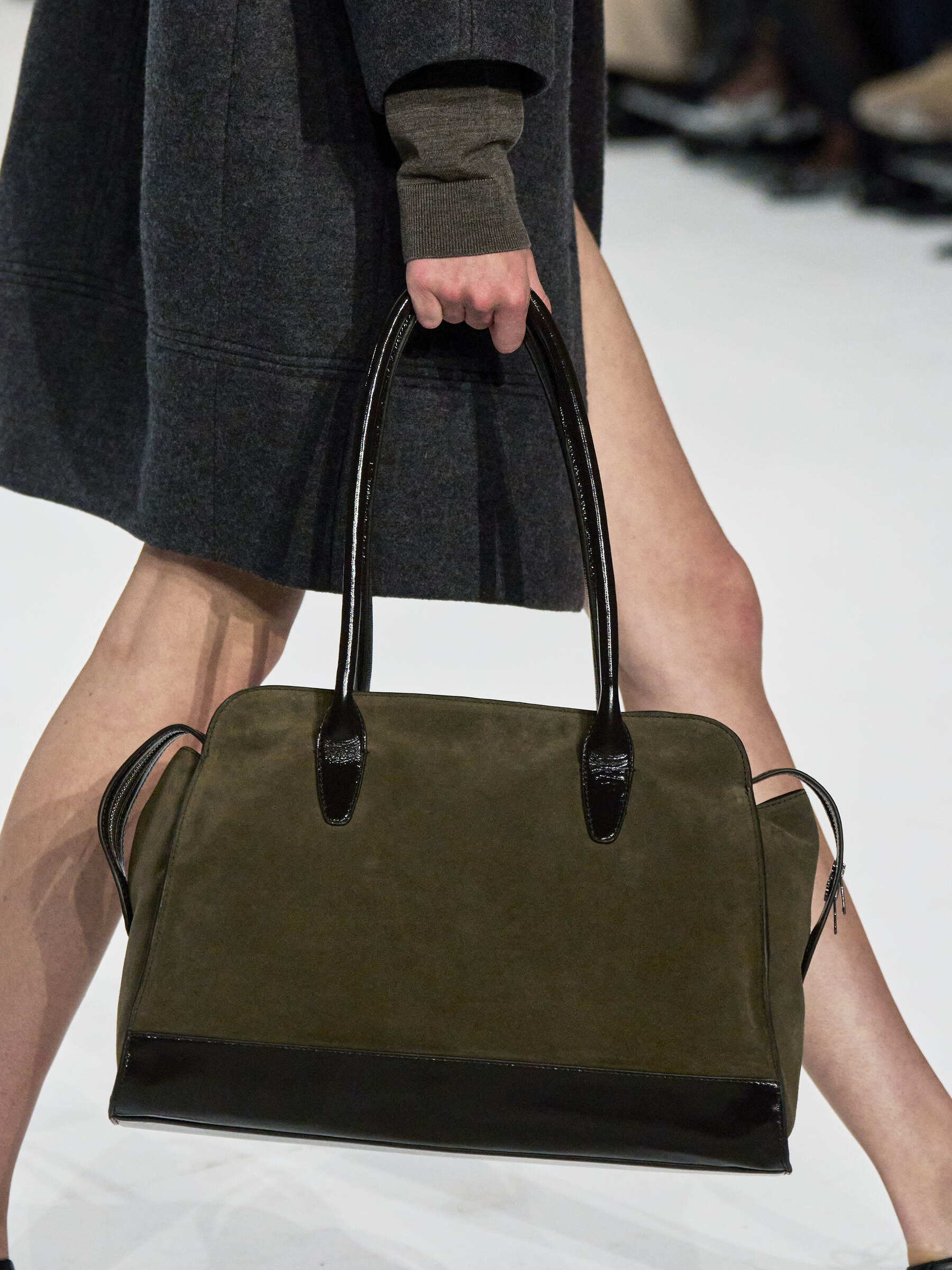 COS PO RAZ CZWARTY Z RZĘDU NA NEW YORK FASHION WEEK