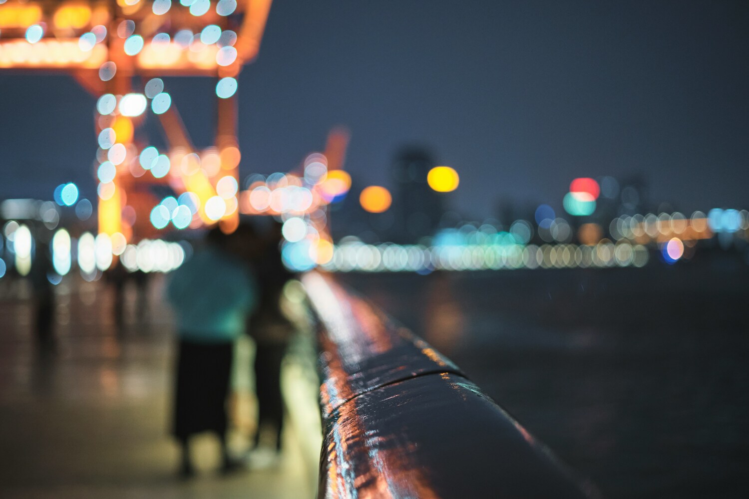 Miasta, które oddychają nocą – letnie rytuały południa Europy