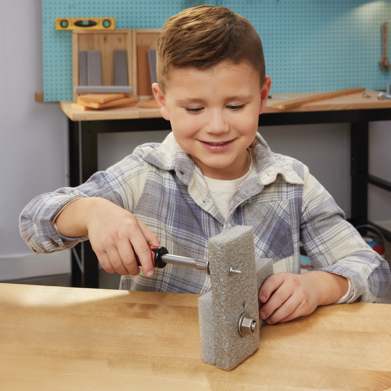 Slow toys wracają na&nbsp;listy świątecznych hitów. Dlaczego ciche zabawki robią dziś największy hałas?