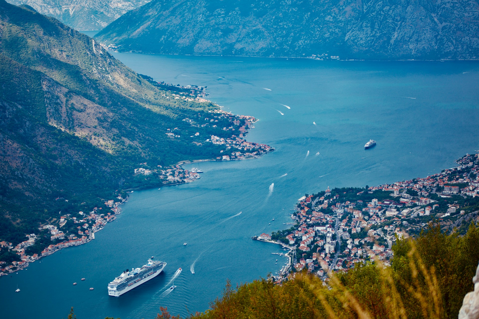 Czarnogóra poza Budvą – fiordy Kotoru i ukryte plaże Dobrec