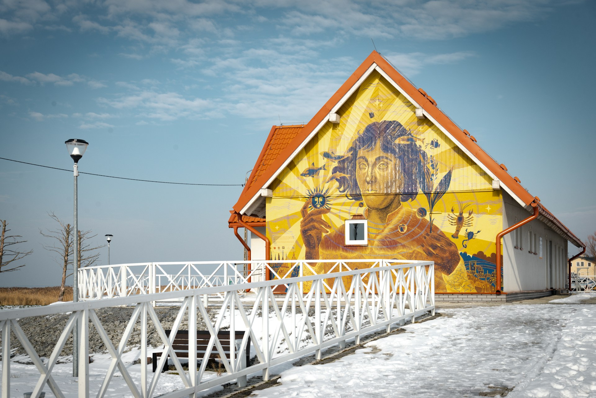 Współczesna sztuka w miastach – galerie i murale