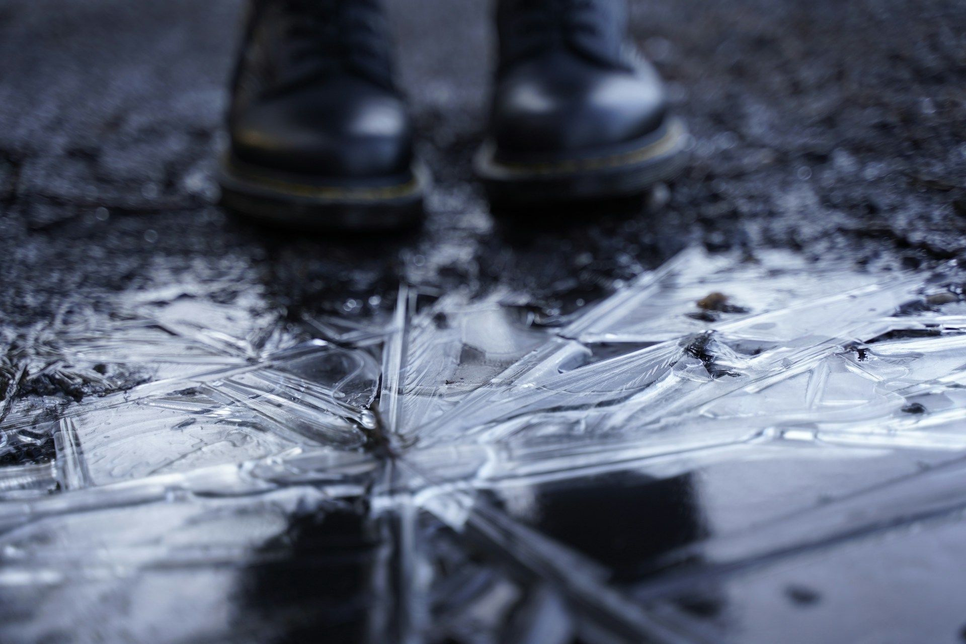 Buty, które definiują zimę – przegląd modeli łączących wygodę i klasę