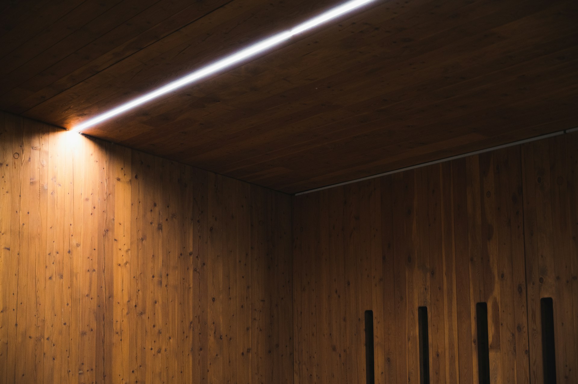 Drewno we&nbsp;wnętrzach – dlaczego wraca na&nbsp;salony i&nbsp;co jest teraz na&nbsp;topie