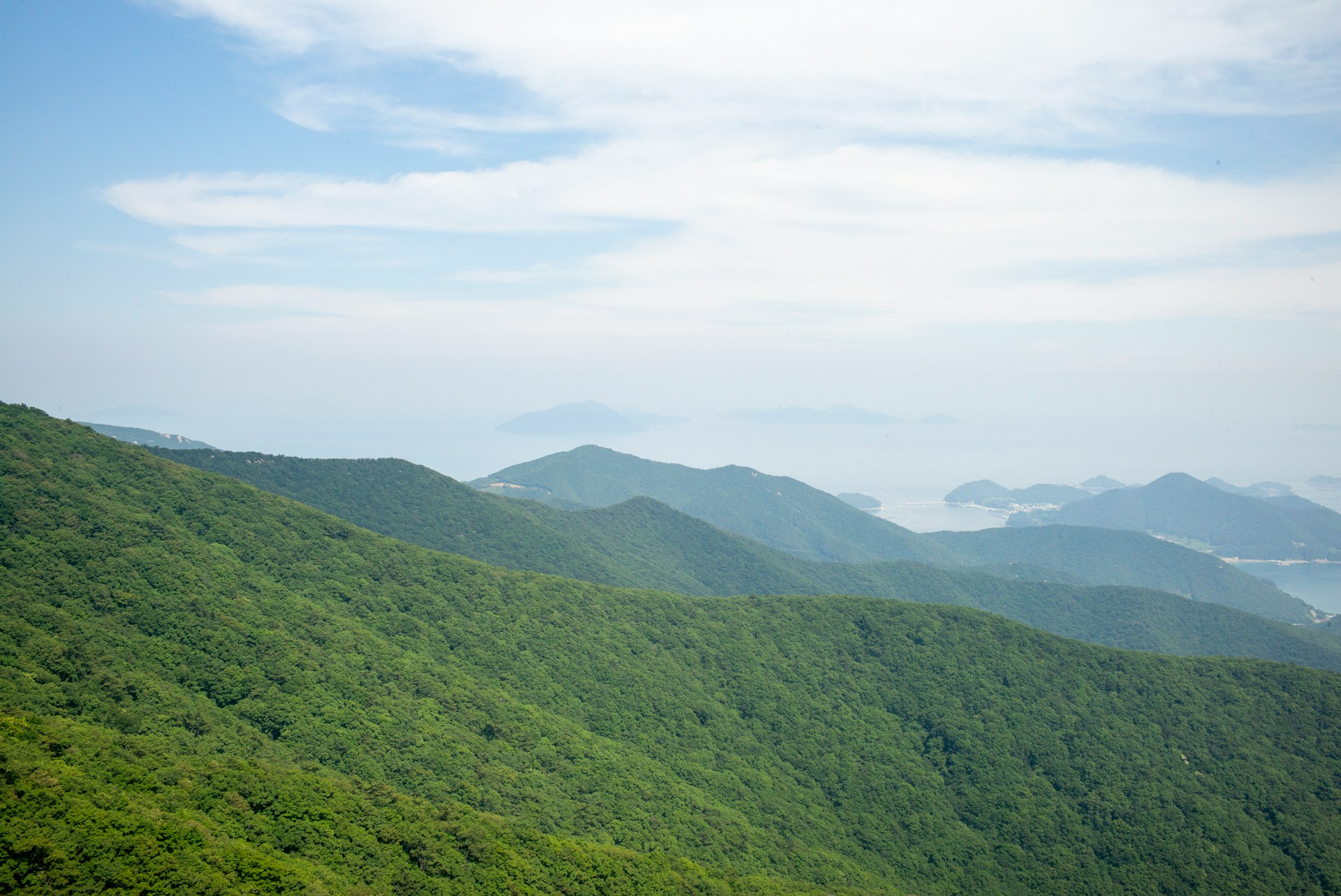 Sekretne zakątki Korei – wyspy spokoju i&nbsp;morze zielonej herbaty