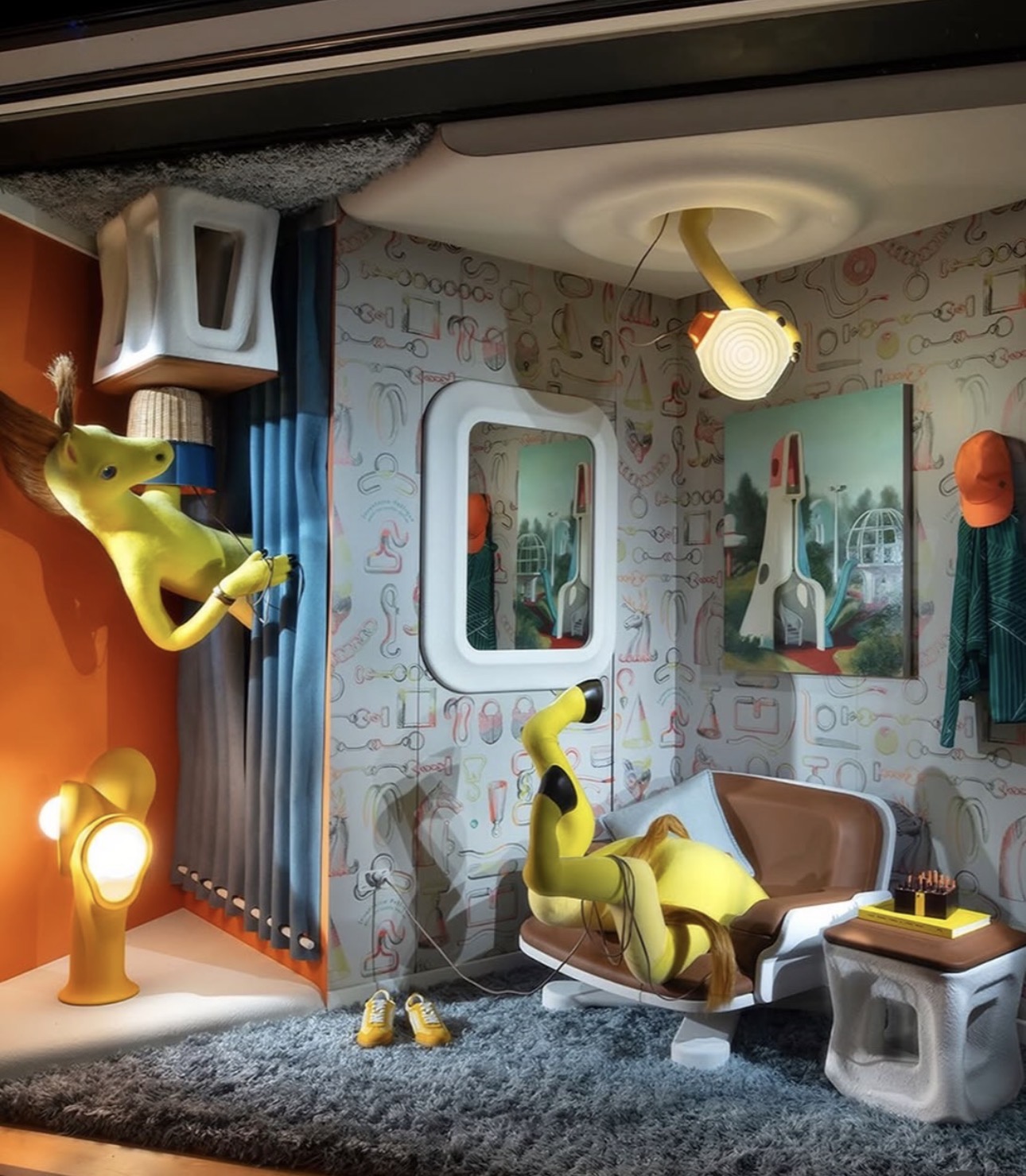 Hermès wpuszcza surrealizm do&nbsp;witryny na&nbsp;Madison Avenue. Jeremy Olson stworzył dla domu mody świat rządzący się logiką snu 