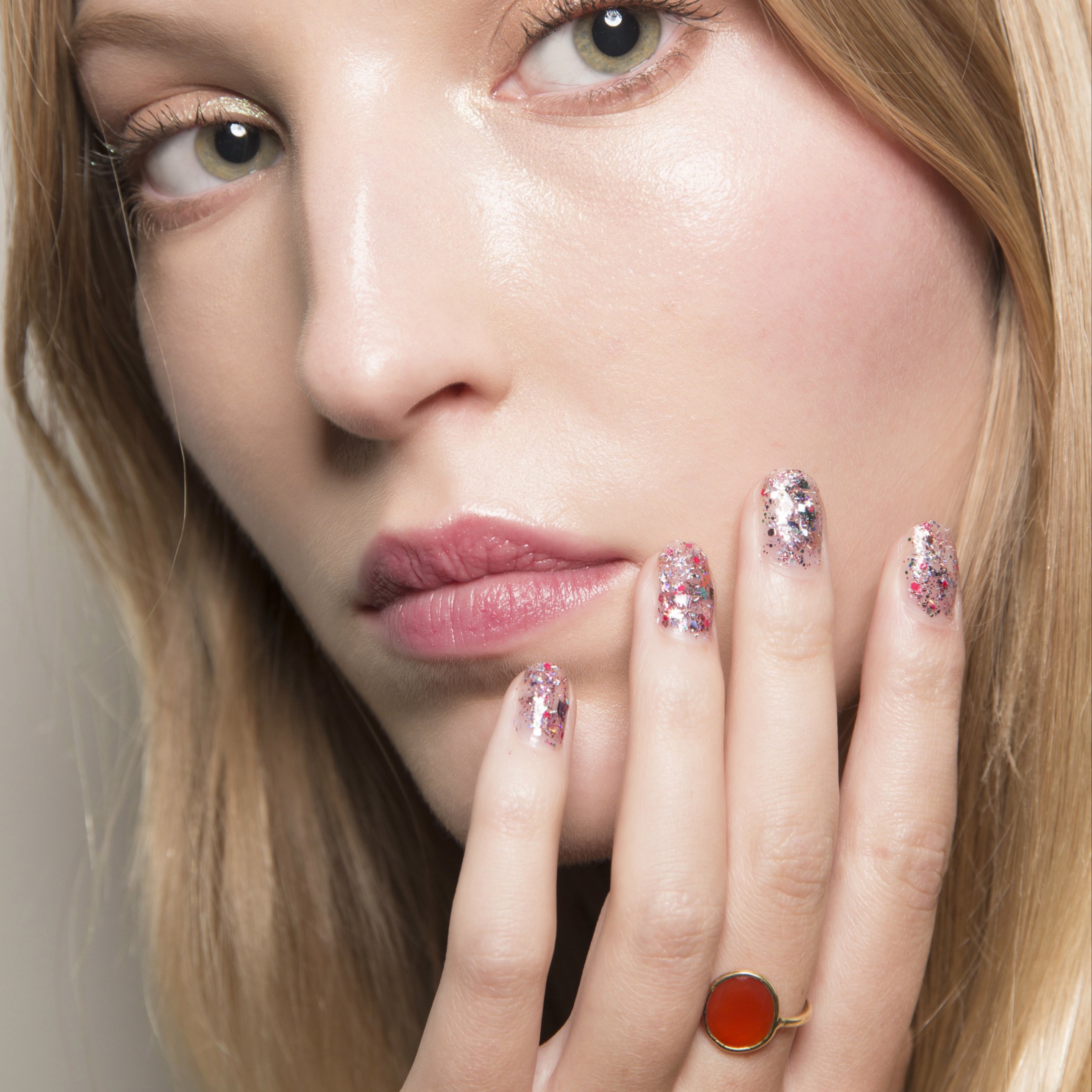Najmodniejszy manicure lata 2019 według popularnej stylistki paznokci polskich gwiazd