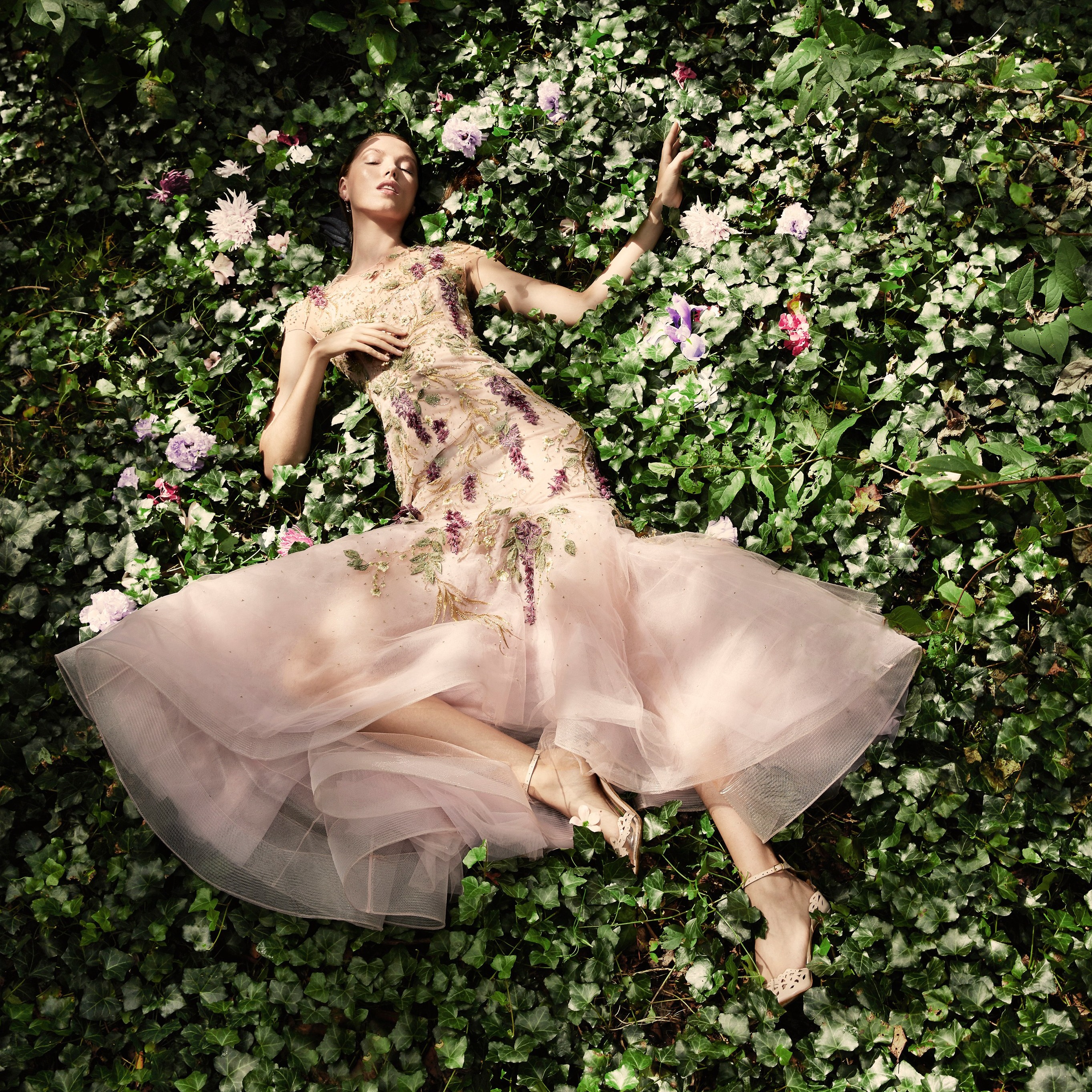 Marchesa - wiosna-lato 2020: wszystkie wcielenia boho